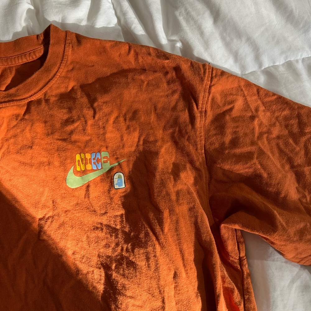 Nike radiant Graphic retro tshirt
